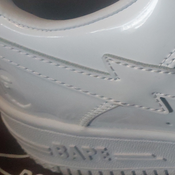 Bape Sta Men's Triple White Sneakers Classic Design Patent Upper SIZE 10.5 - Picture 14 of 14